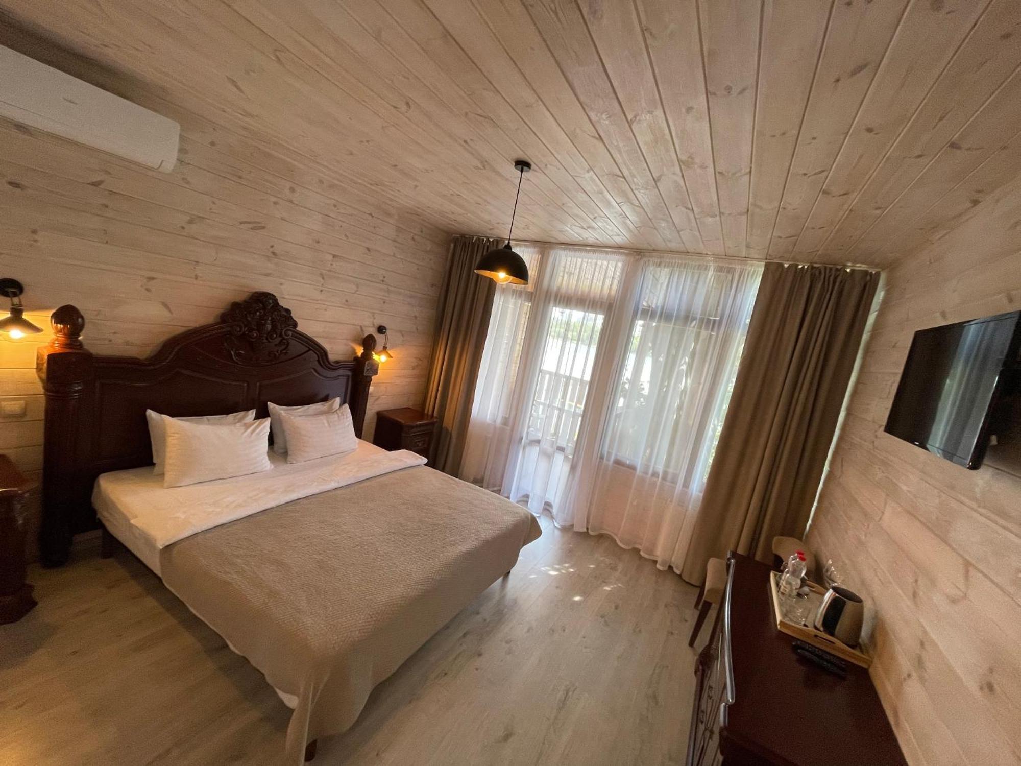 Hotel Fregat Kyiv Exterior photo