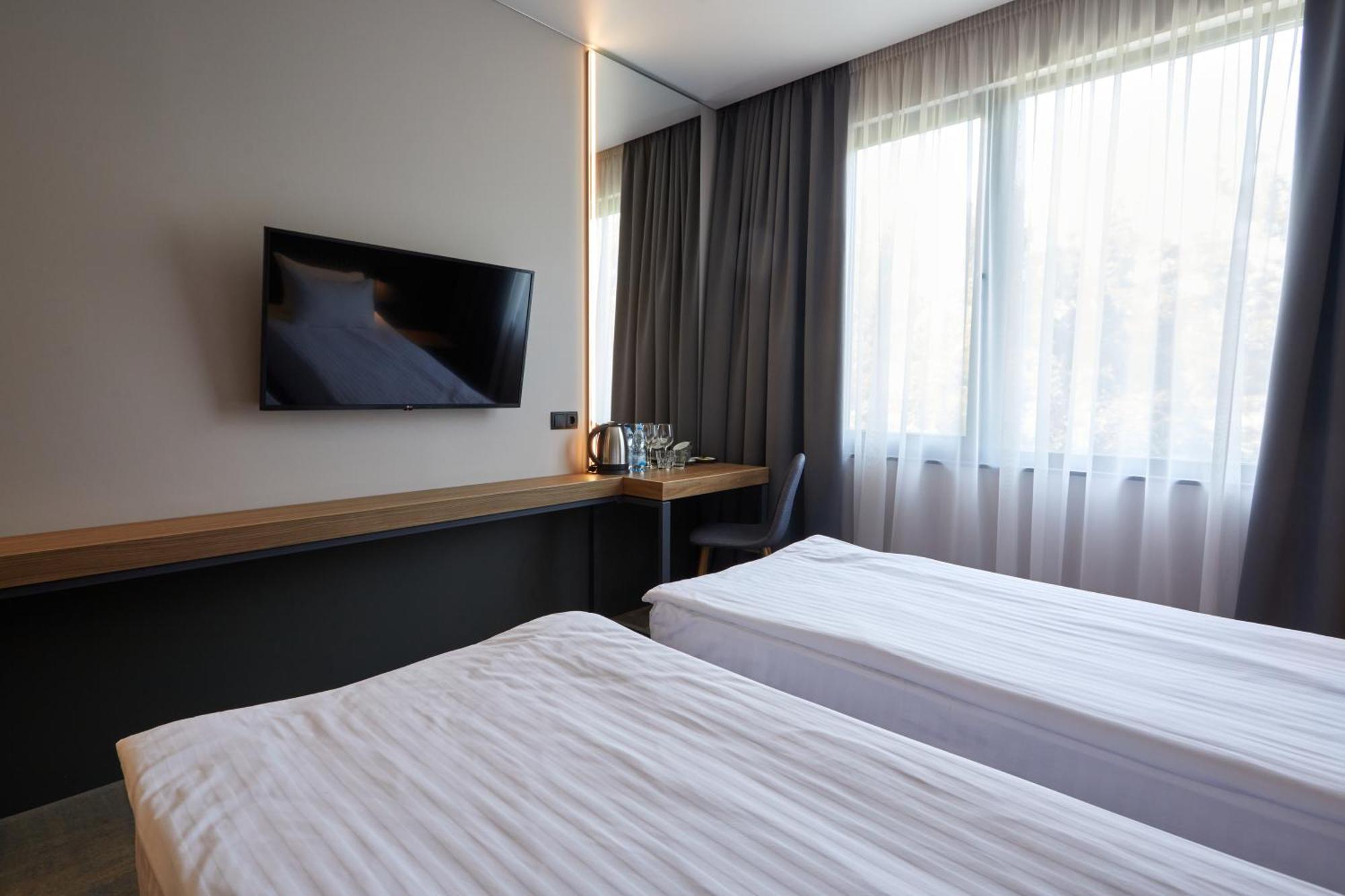 Hotel Fregat Kyiv Exterior photo