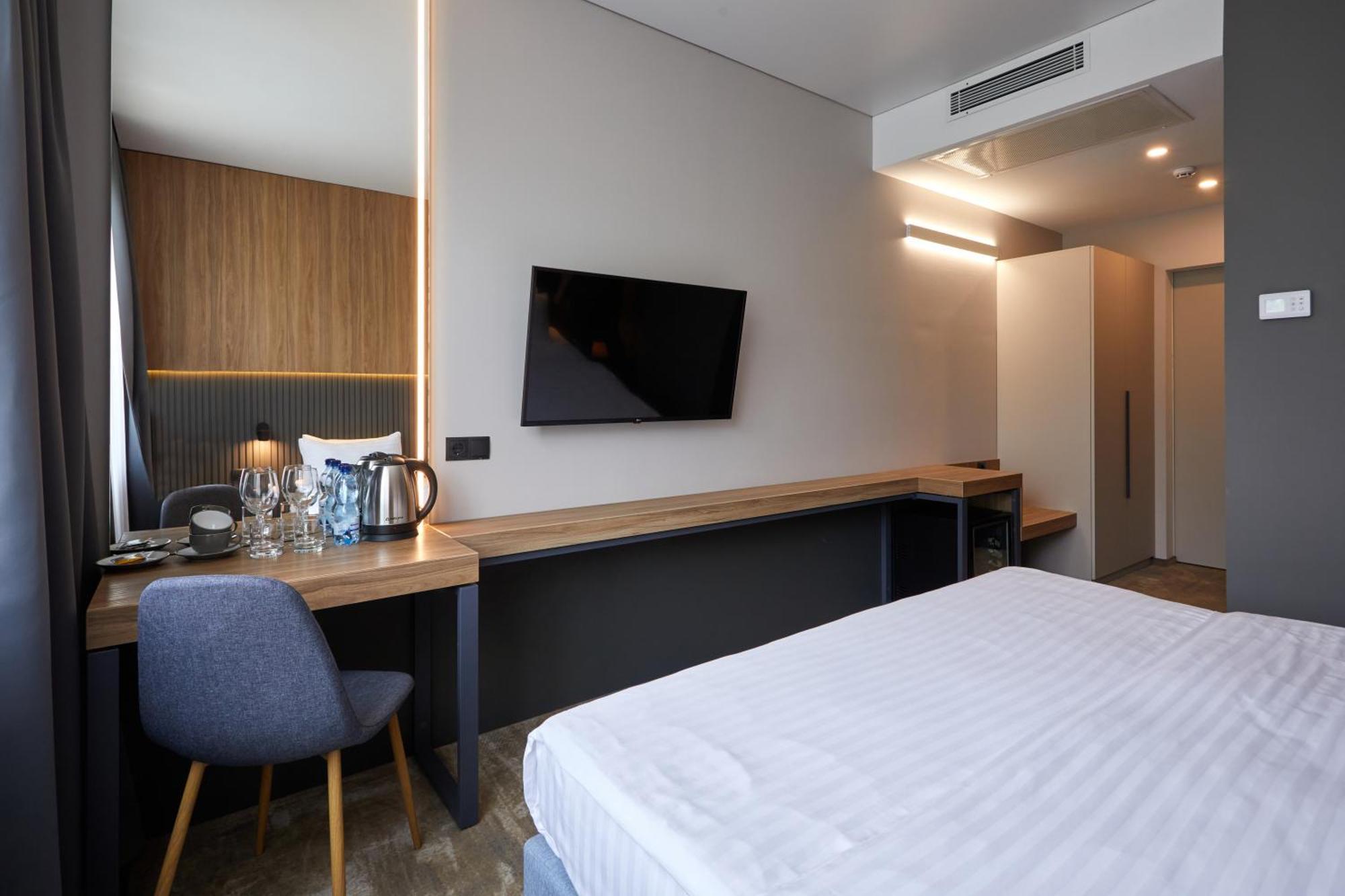 Hotel Fregat Kyiv Exterior photo