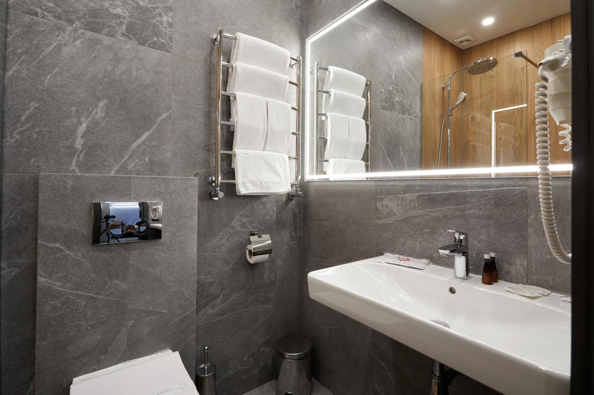 Hotel Fregat Kyiv Exterior photo